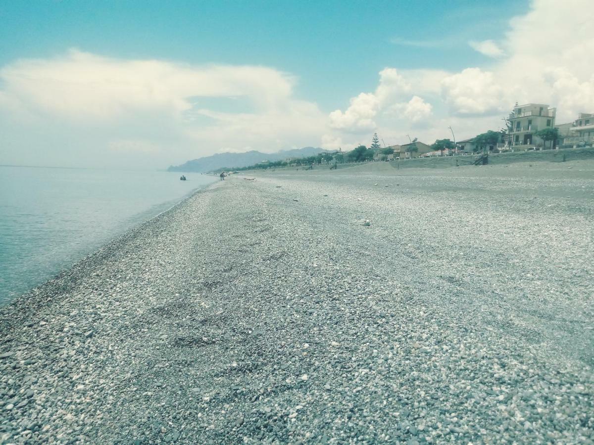 Centrocitta Beach Roccalumera Kültér fotó