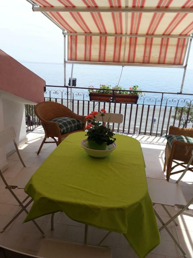 Centrocitta Beach Roccalumera Kültér fotó
